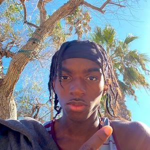 Meet your Posher, Ennis